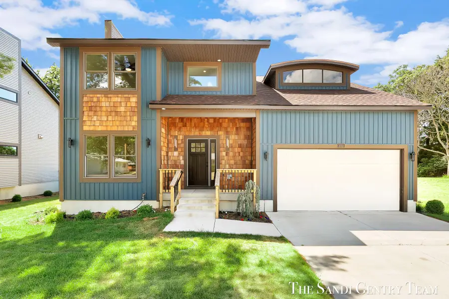 1032 Arlington Avenue, Grand Haven, MI 49417 - #2