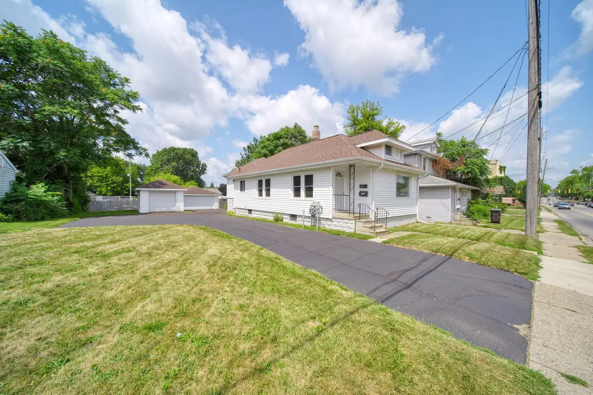208 S Brown Street, Jackson, MI 49203 - #1