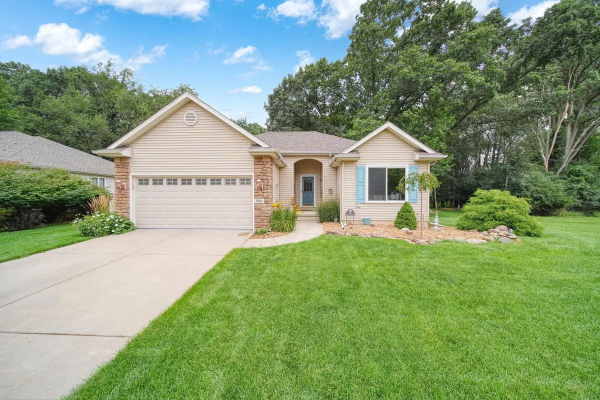 906 Essex Park Drive, Jackson, MI 49203 - #1