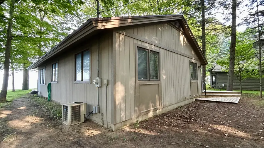 1196 Cherry Drive, South Haven, MI 49090 - #2