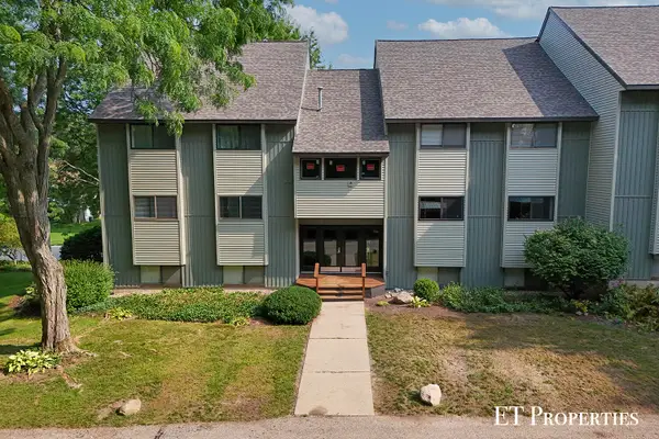 6681 Boca Vista Drive Ne #201, Rockford, MI 49341