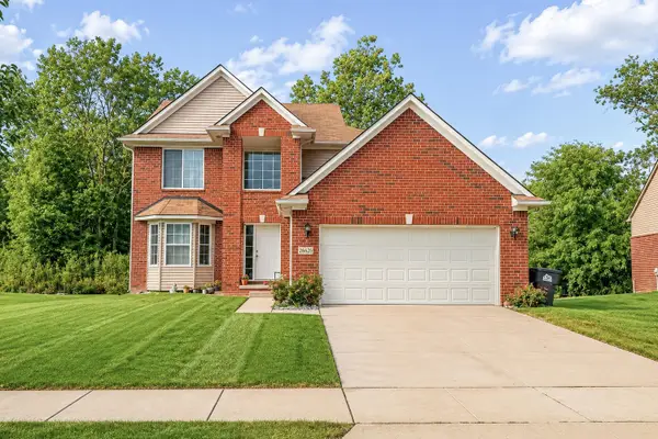 26626 Lakepointe Drive, Taylor, MI 48180