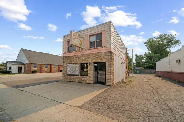 1040 N Wayne Road, Westland, MI 48185
