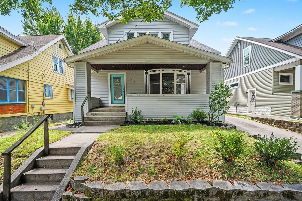 1216 Hovey Street Sw, Grand Rapids, MI 49504 - #1