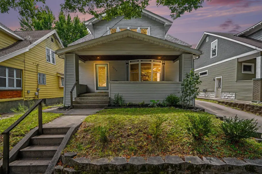 1216 Hovey Street Sw, Grand Rapids, MI 49504 - #2