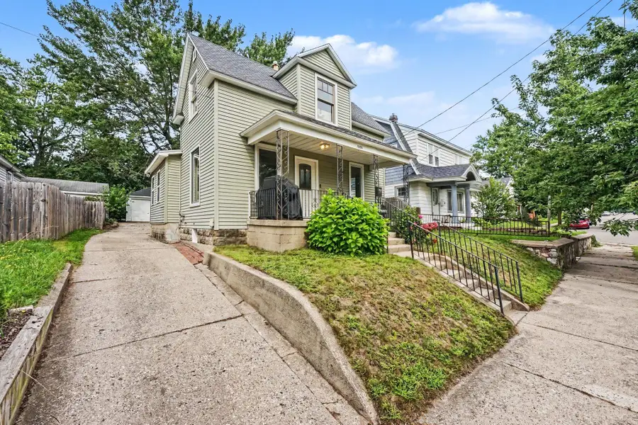 1355 Valley Nw, Grand Rapids, MI 49504 - #3