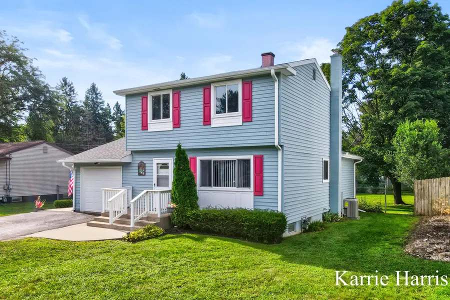 917 E Evergreen Street, Greenville, MI 48838 - #2