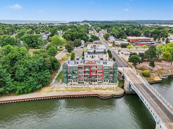 80 Washington Street #9, Manistee, MI 49660