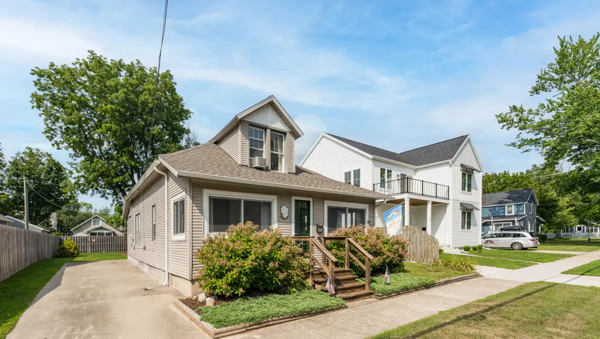 113 South Haven Street, South Haven, MI 49090 - #1