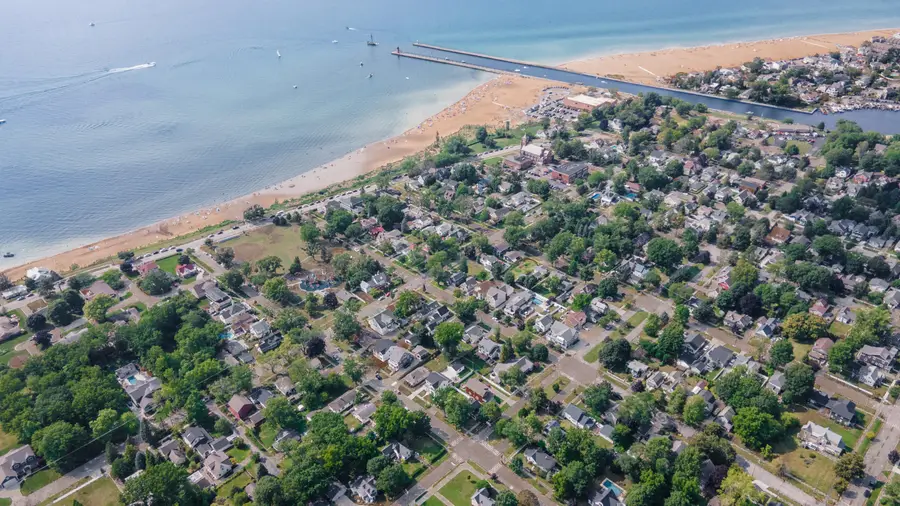 113 South Haven Street, South Haven, MI 49090 - #2