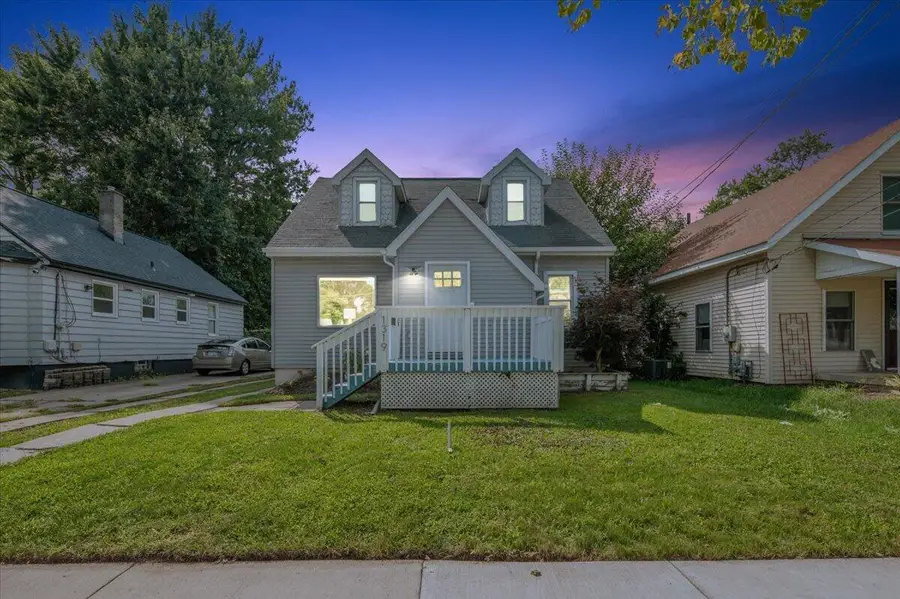 1319 Diamond Avenue Ne, Grand Rapids, MI 49505 - #2