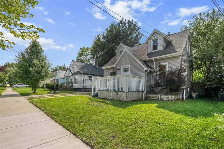 1319 Diamond Avenue Ne, Grand Rapids, MI 49505 - #3