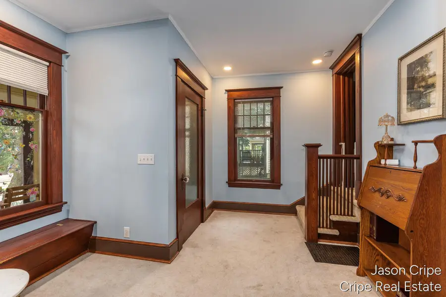 706 Lafayette Avenue Se, Grand Rapids, MI 49503 - #3