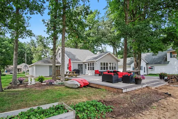 8570 Cochise Drive, Howard City, MI 49329