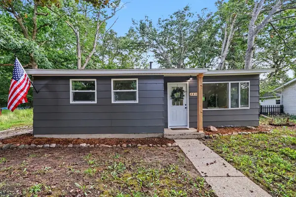 2410 Monterey Drive, Kalamazoo, MI 49004