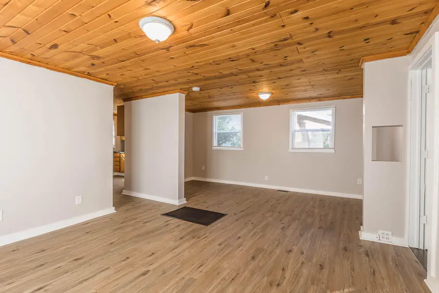 1122 3rd Street Nw, Grand Rapids, MI 49504 - #2