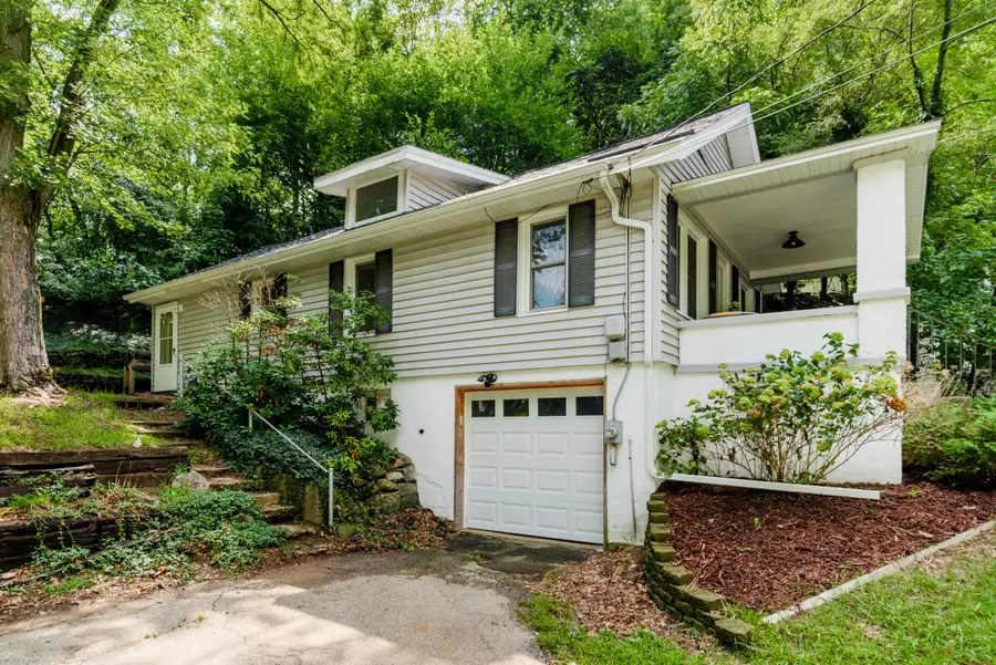 1054 Haines Street Nw, Grand Rapids, MI 49504 - #2