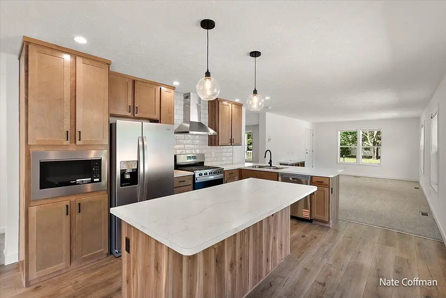 720 Park, Howard City, MI 49329 - #3