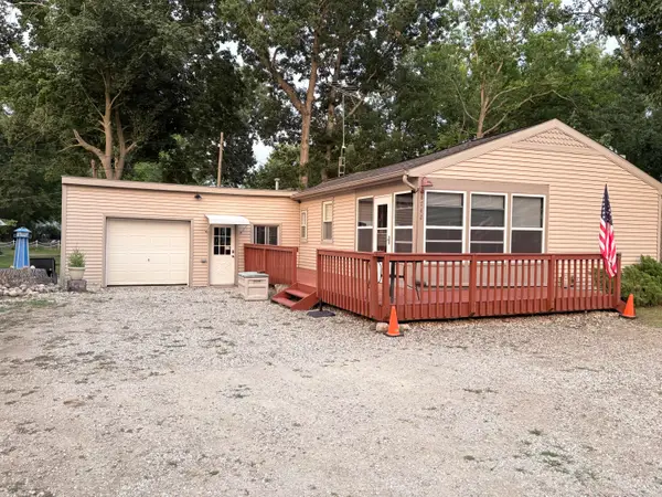 8742 Wildwood Court, Jackson, MI 49201