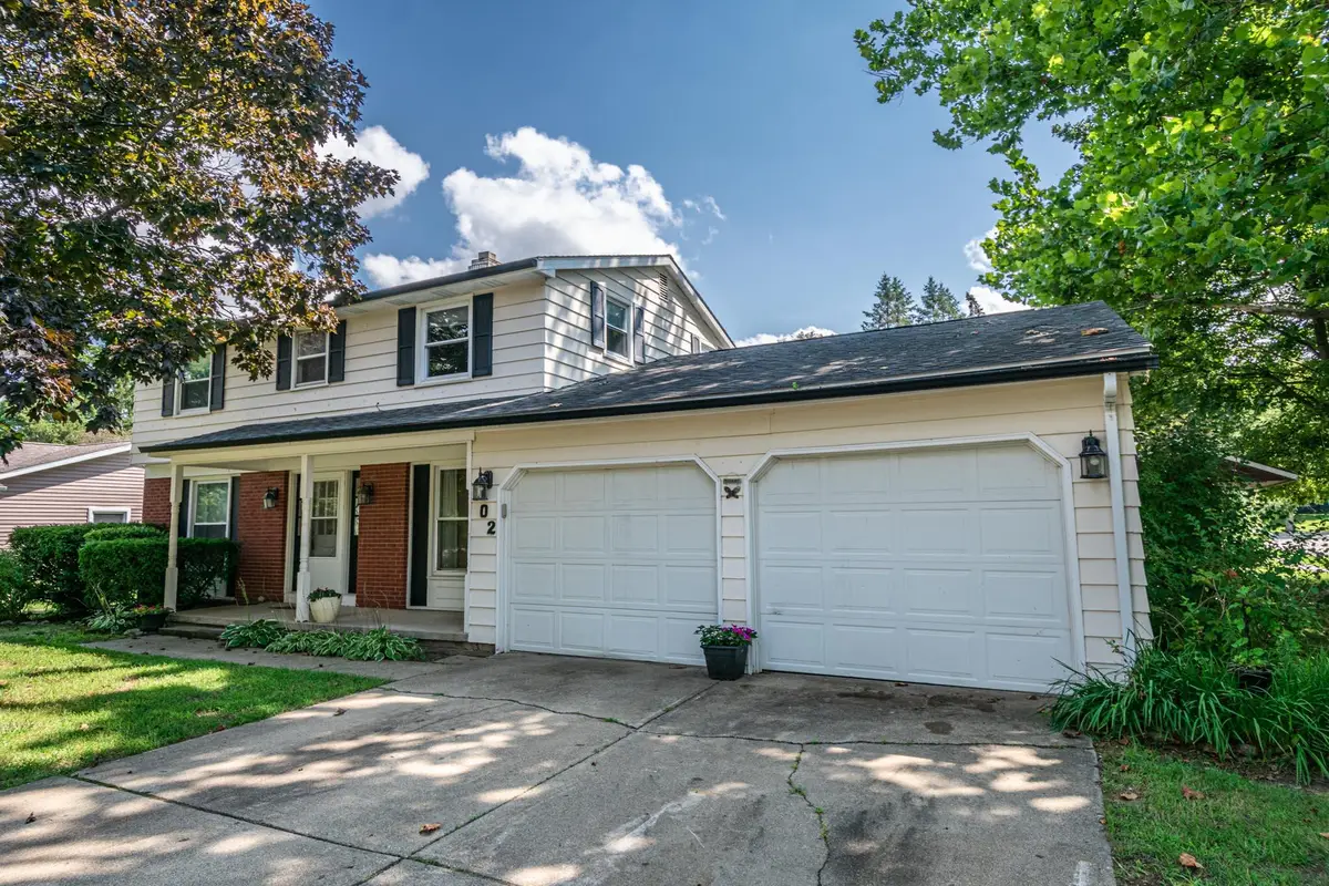 102 Lincolnwood Drive, Battle Creek, MI 49015 - #1