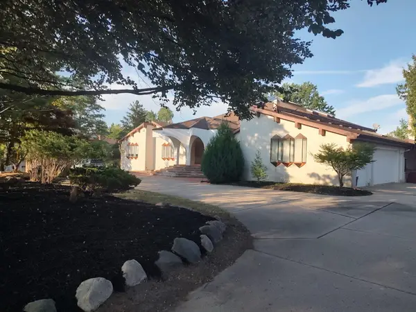 3541 Ridgeview Court, Bloomfield Hills, MI 48302