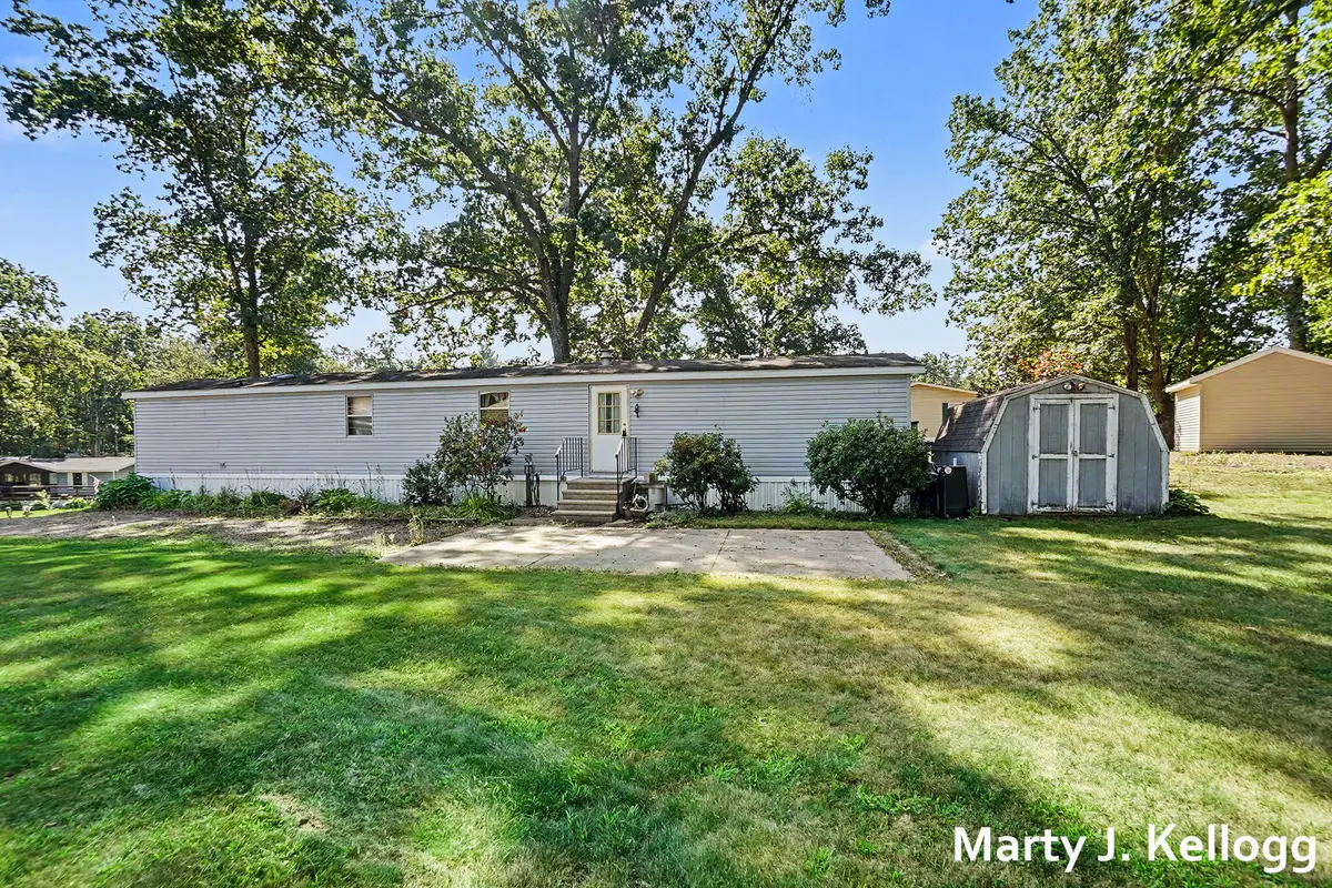 2511 S Fawn Avenue, White Cloud, MI 49349 - #1
