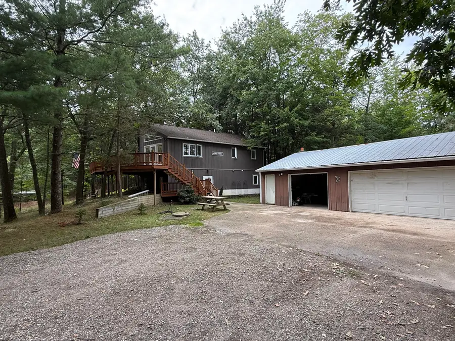 5700 W Lakeshore Court, Pentwater, MI 49449 - #2