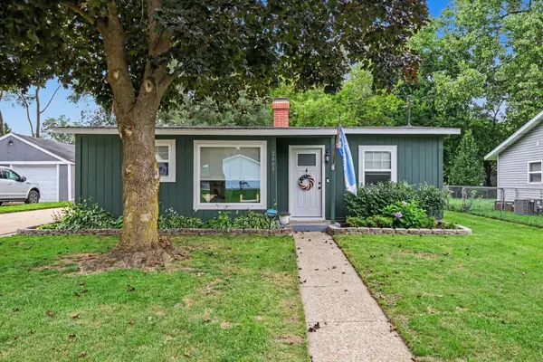 2405 Shasta Drive, Kalamazoo, MI 49004