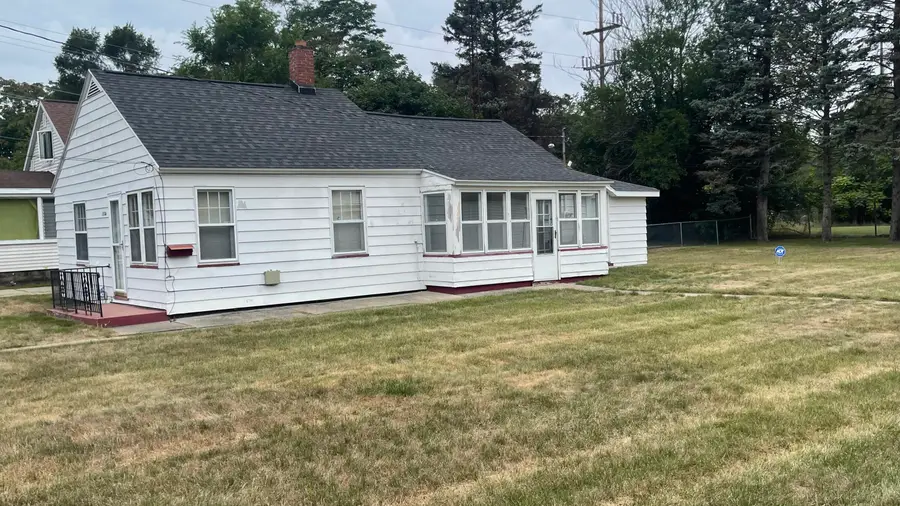 1024 Amity Avenue, Muskegon, MI 49442 - #2
