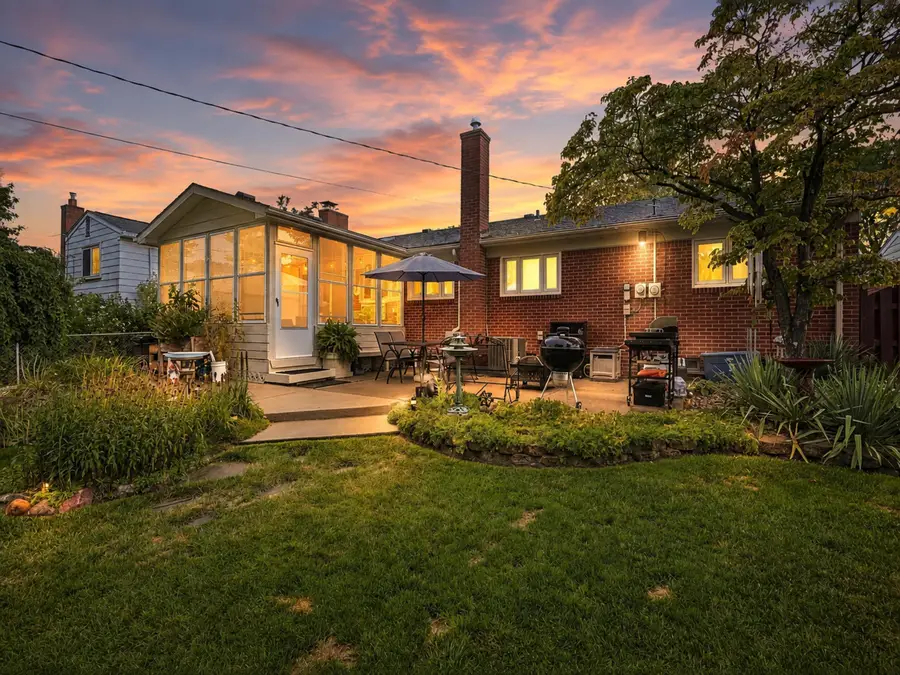 14122 Hubbard Street, Livonia, MI 48154 - #2