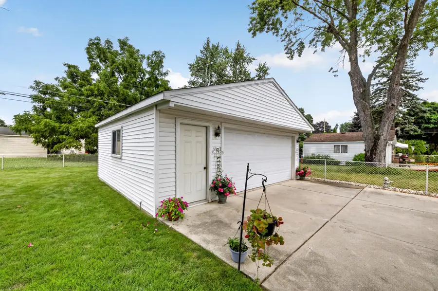 9027 Butwell Street, Livonia, MI 48150 - #2