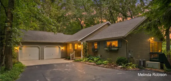 11020 Crawford Lake Trail, Cedar Springs, MI 49319