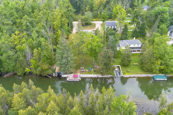 7847 Lake Street, Alanson, MI 49706