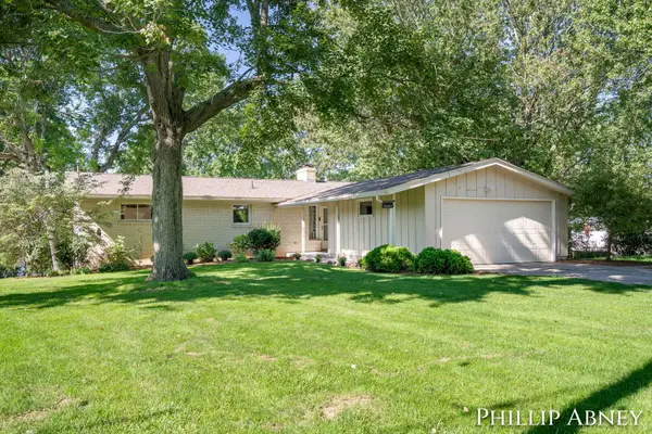 8391 Cowan Lake Drive Ne, Rockford, MI 49341
