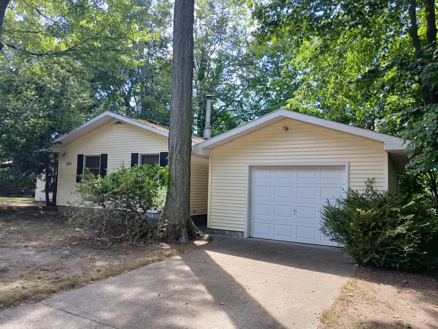 4771 N Ariel Avenue, Ludington, MI 49431 - #2