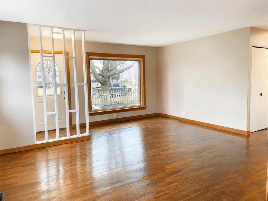 5480 Wellesley Drive, Jackson, MI 49201 - #2