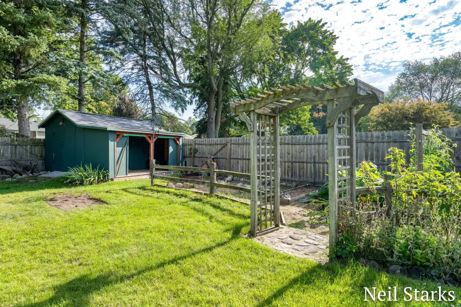 1633 Woodview Street, Jenison, MI 49428 - #3