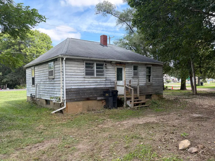 617 W Allegan Street, Otsego, MI 49078 - #3