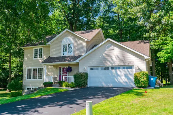 132 Kensington Court, Battle Creek, MI 49015