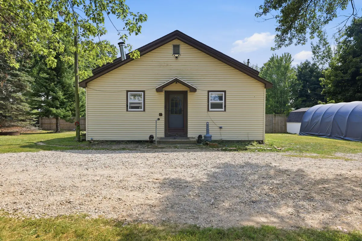 7531 County Farm Road, Greenville, MI 48838 - #1