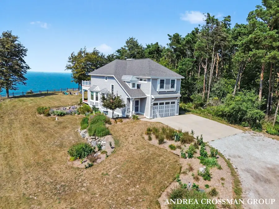 6493 W Bluewater Drive #1-7, Ludington, MI 49431 - #2