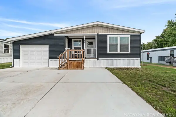 145 W Pin Oak Drive, Coopersville, MI 49404