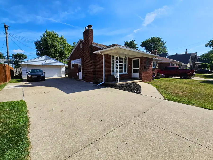22425 Louise Street, Saint Clair Shores, MI 48081 - #2