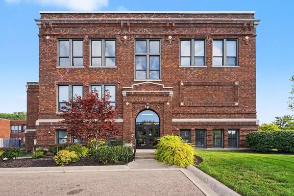 460 Broadway Street #205, South Haven, MI 49090