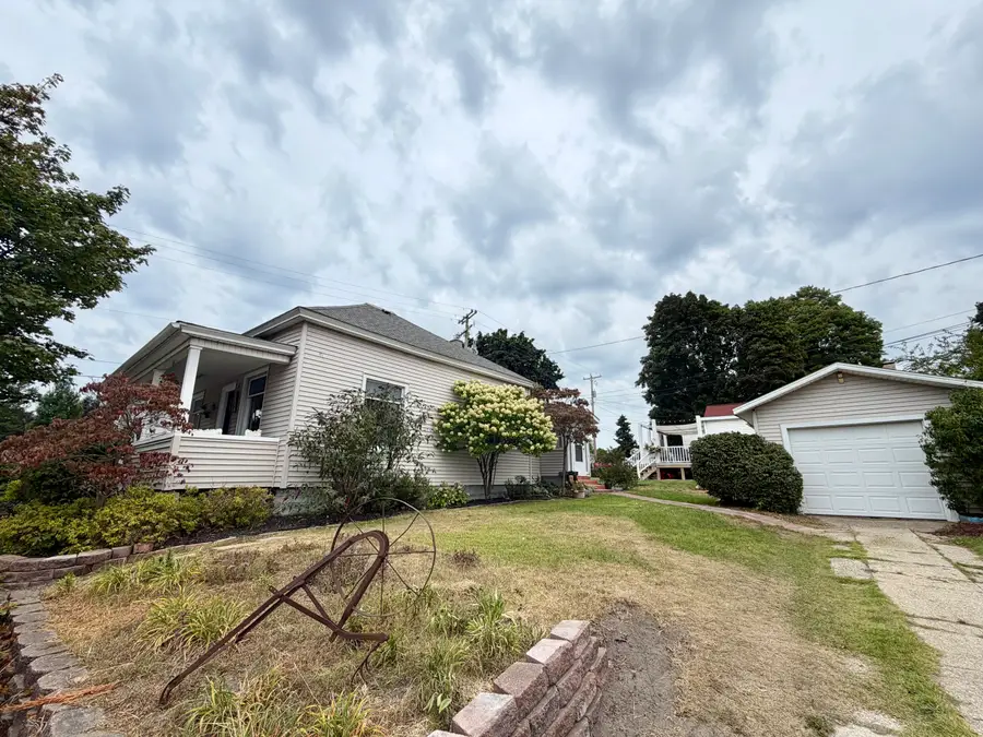 404 W Court Street, Ludington, MI 49431 - #2