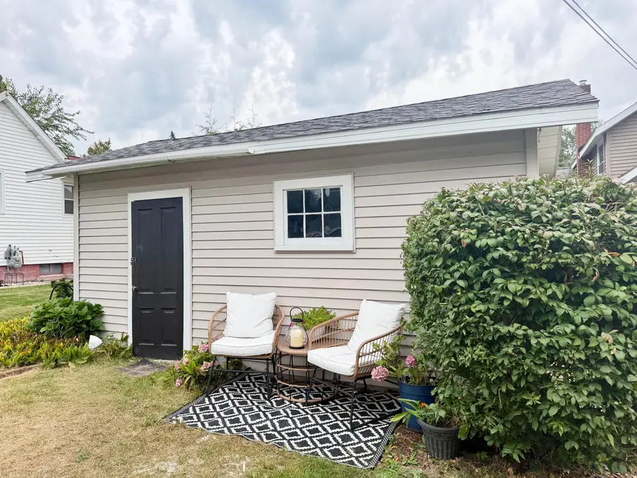 404 W Court Street, Ludington, MI 49431 - #3