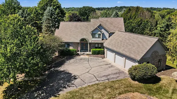 8819 Webster Hills Road, Dexter, MI 48130