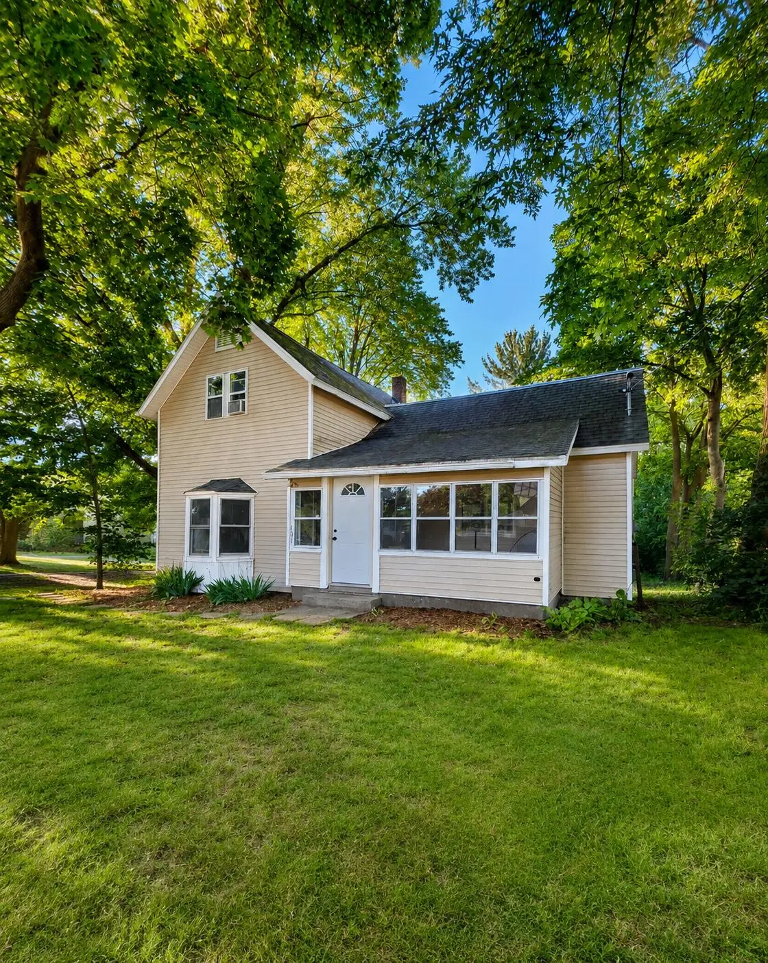303 Rathburn, Howard City, MI 49329 - #1