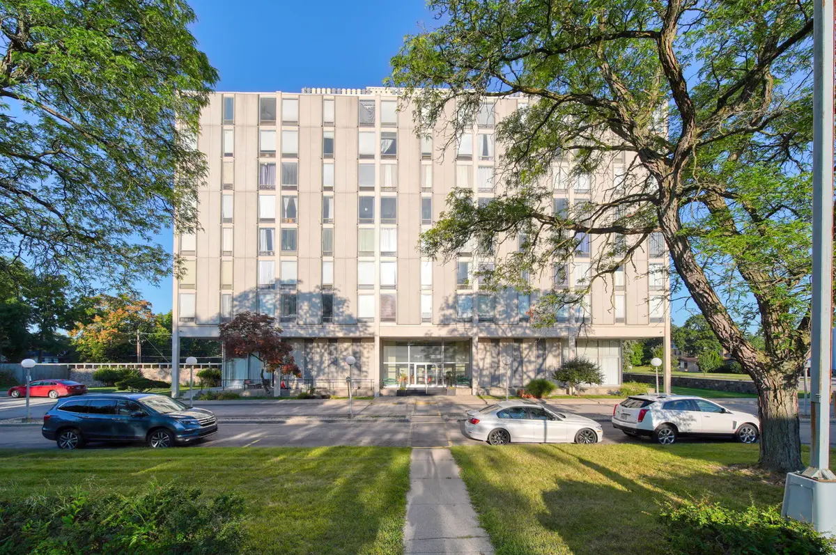 715 W Michigan Avenue #404, Jackson, MI 49201 - #1
