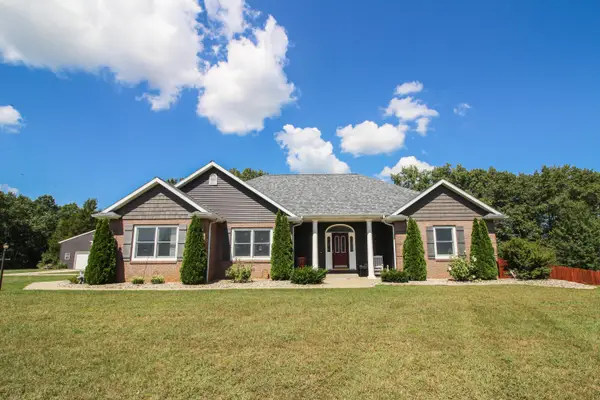 17700 Brad Lane, Three Rivers, MI 49093